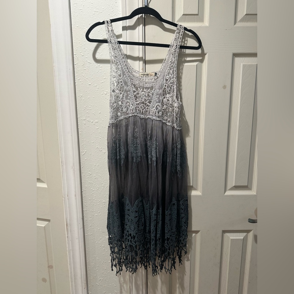 Elegant Gray Lace Midi Dress